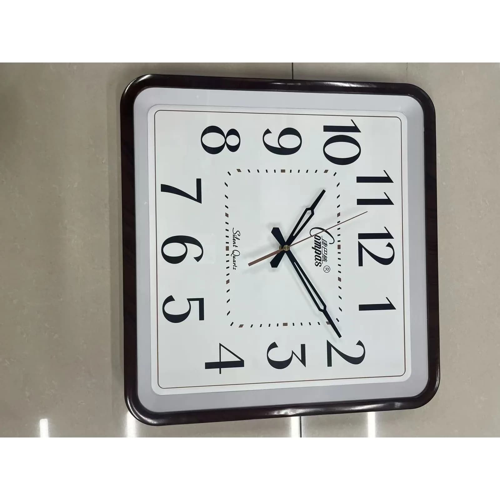 Divar saatı 5656, 43,5 × 41,5 sm, şəkil 1